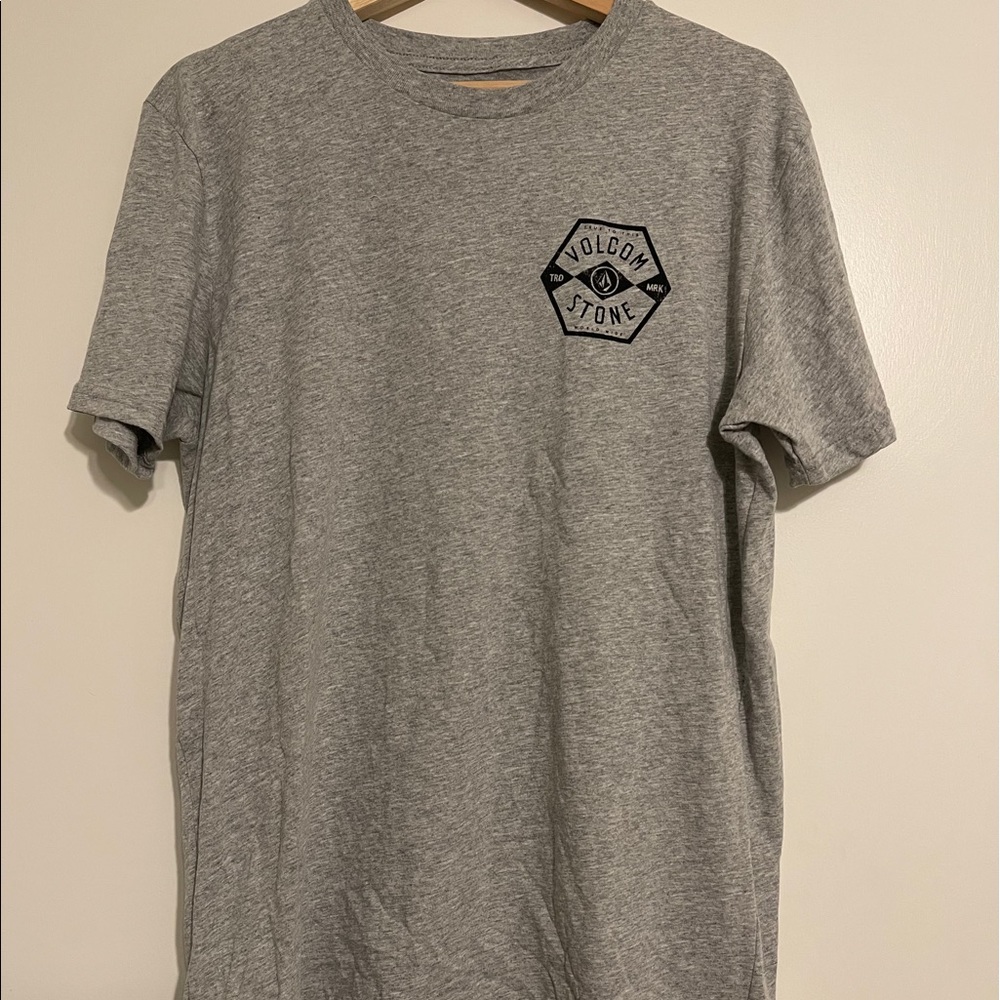 Volcom t shirt